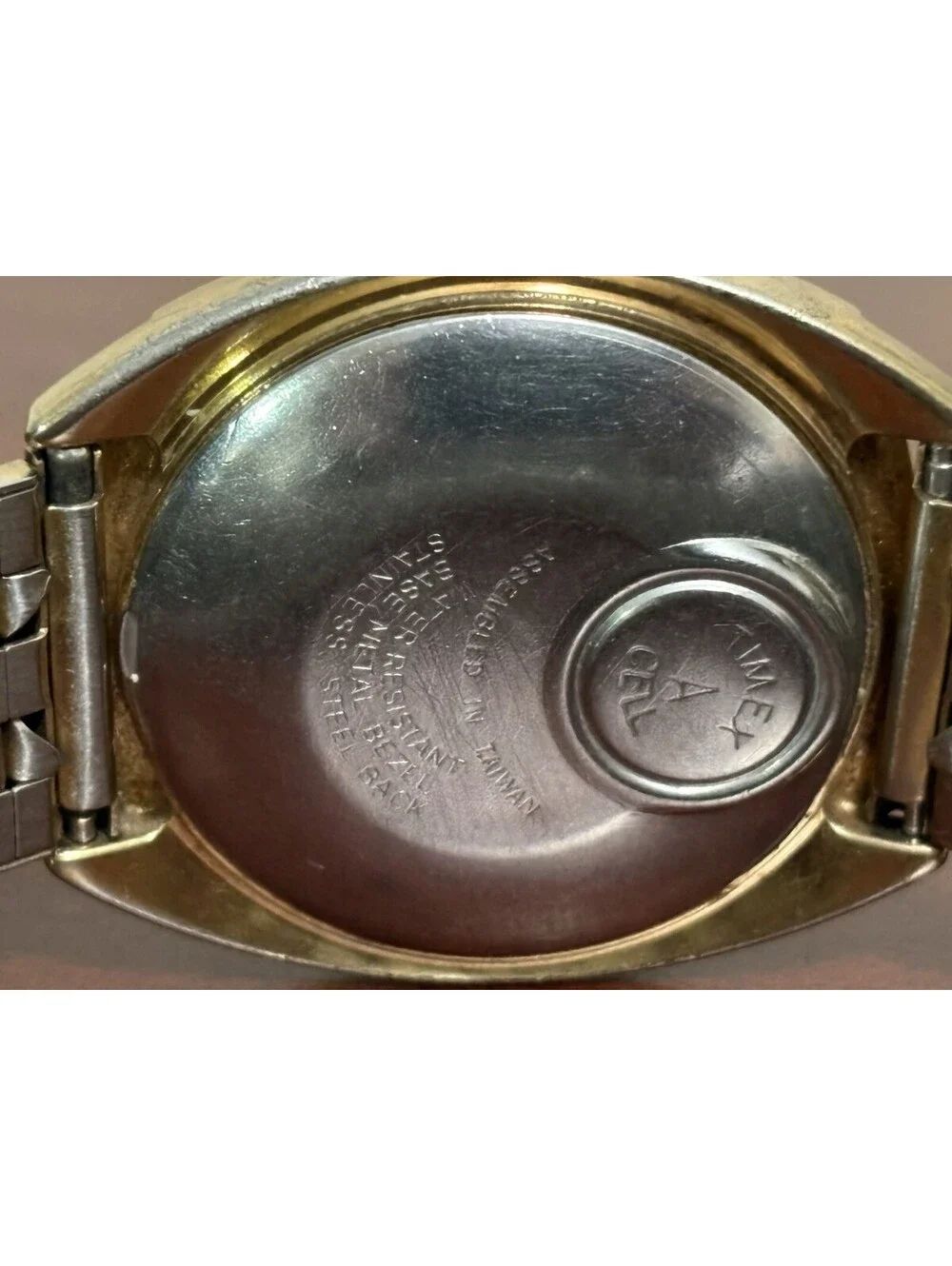 Vintage Timex Electric Mens Watch Gold Tone with Adjustable/Flexible Band 36mm